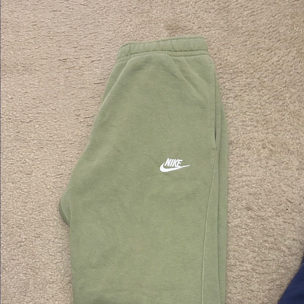 Nike Mens Olive Joggers